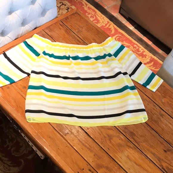 #127, 1. State, EUC (excellent used condition), size M, off the should top - Picture 2 of 3